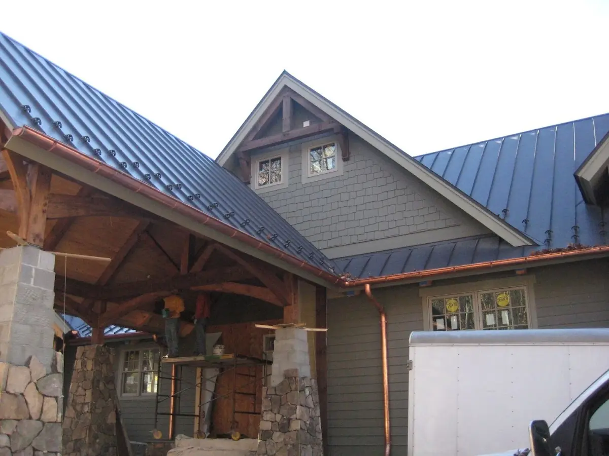 Craftsman Roofing team delivering quality roofing work in Newburg